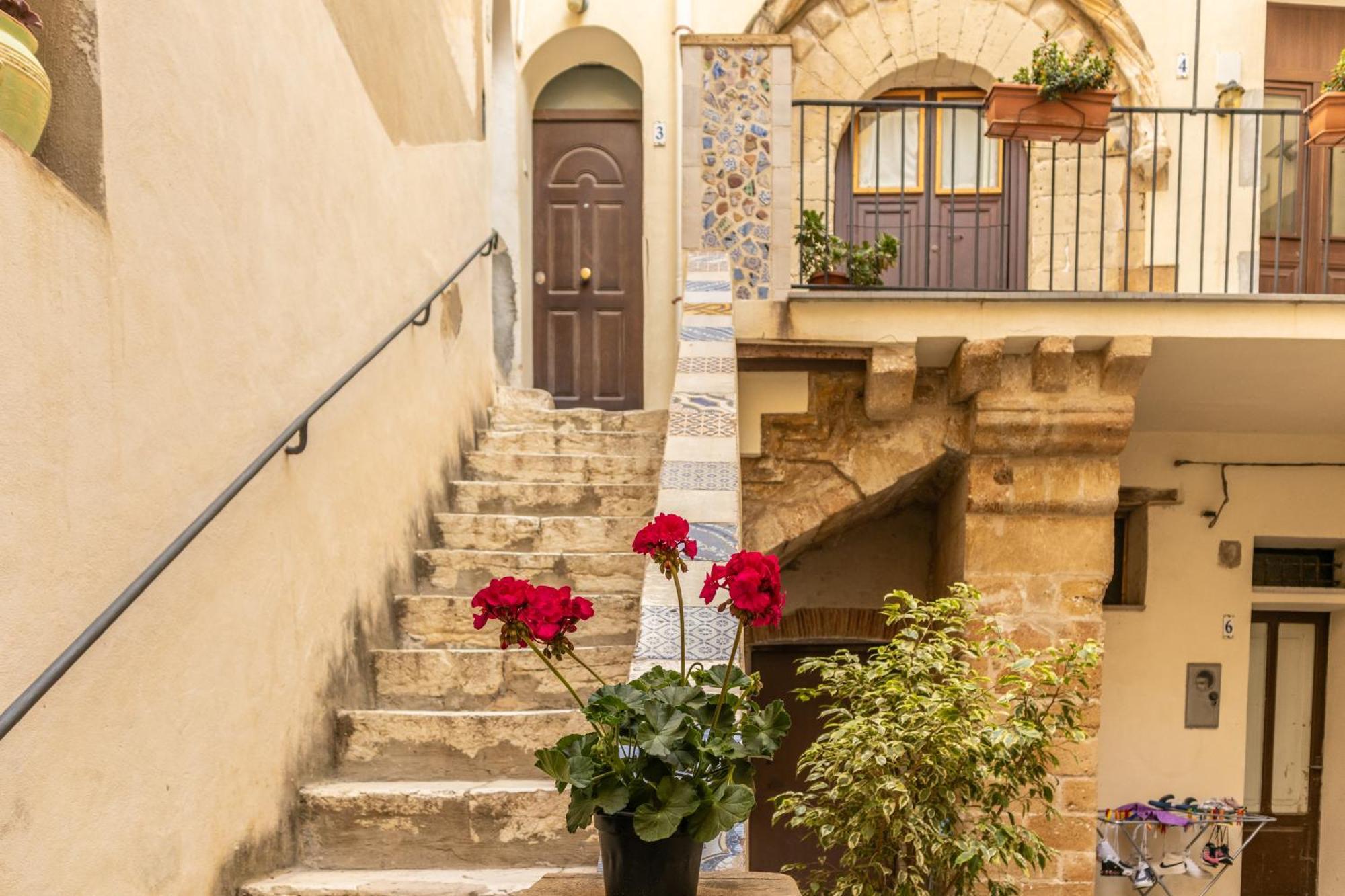 Apartamento Antico Portale Trapani Exterior foto