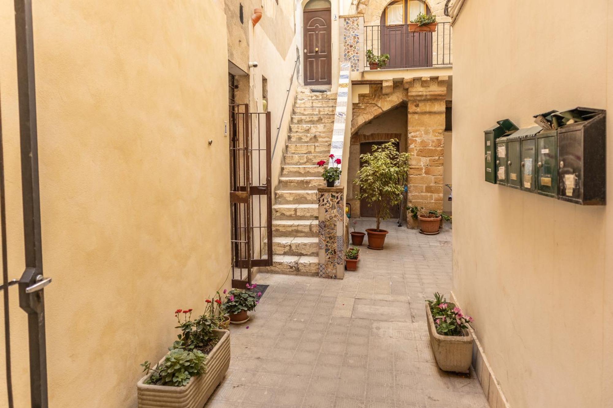 Apartamento Antico Portale Trapani Exterior foto